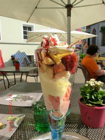 Toni's Eiscafe