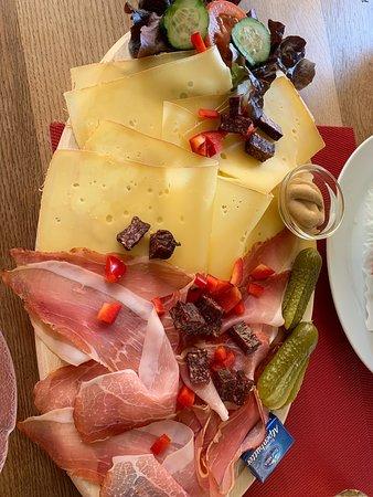 Cafe Restaurant Jausenstuberl