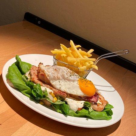 Cafe-bar-radio