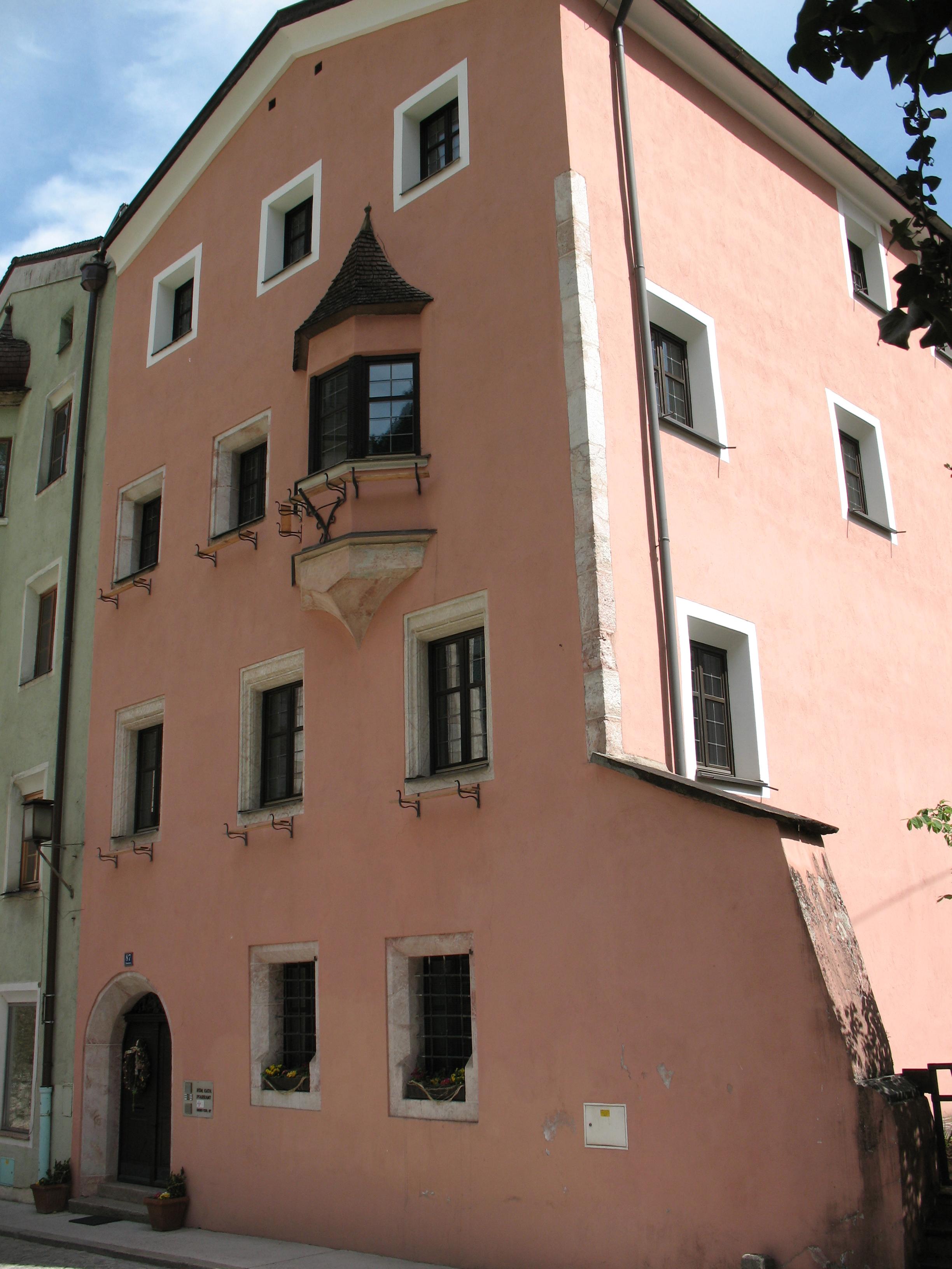Widum Rattenberg mit Stöcklgebäude